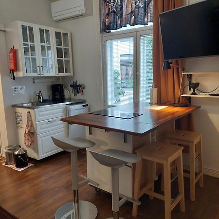 Remontoitu Asunto Vanhassa Talossa - Renovated Apartment At The Heart Of Turku Dış mekan fotoğraf